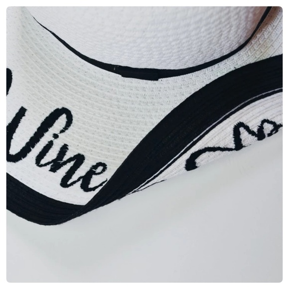 LAST 1 (5🌟 Rated) White/Black Embroidered Sun Hat - Picture 5 of 8
